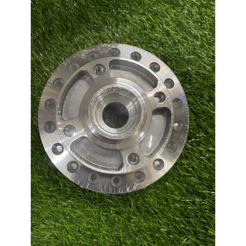 Front Hub